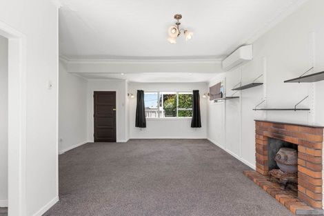 Photo of property in 74 Oakdale Road, Mount Roskill, Auckland, 1041