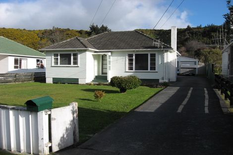 Photo of property in 11 Wainuiomata Road, Wainuiomata, Lower Hutt, 5014
