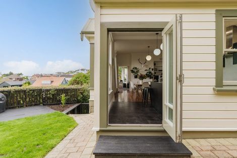 Photo of property in 3 Strathmore Crescent, Roslyn, Dunedin, 9010