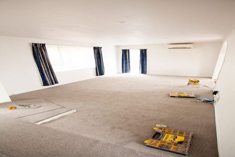 Photo of property in 59 Kemp Road, Massey, Auckland, 0614