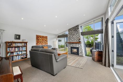 Photo of property in 22 Okaia Drive, Kinloch, Taupo, 3377