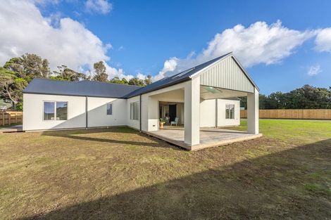 Photo of property in 7 Pihoihoi Close, Waikanae, 5036