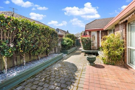 Photo of property in 1/5 Cottesmore Close, Burnside, Christchurch, 8053