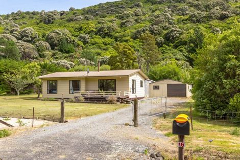 Photo of property in 16 Mclaughlin Drive, Tinui, Masterton, 5889