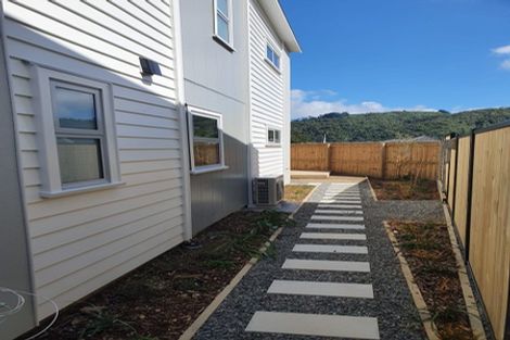 Photo of property in 19 Mcgrath Way, Taita, Lower Hutt, 5011