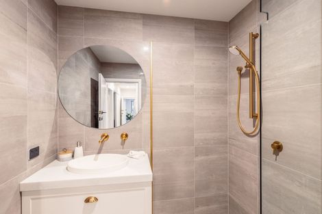 Photo of property in 119 Mount Pleasant Road, Mount Pleasant, Christchurch, 8081