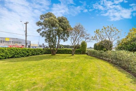 Photo of property in 2 Hinemoa Street, Paraparaumu, 5032