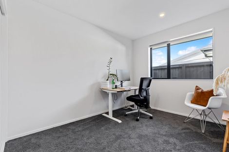 Photo of property in 17 Helen Place, Halswell, Christchurch, 8025