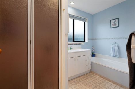 Photo of property in 16 Arkwright Place, Halswell, Christchurch, 8025