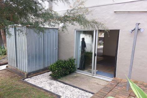 Photo of property in 8 Eclipse Place, Half Moon Bay, Auckland, 2012