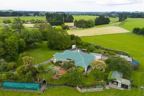 Photo of property in 552 Porewa Road, Marton, 4787