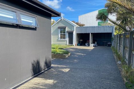 Photo of property in 17 Te Wharepouri Street, Berhampore, Wellington, 6023