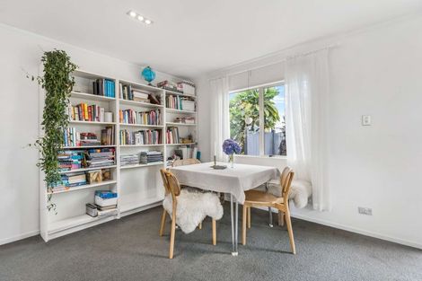 Photo of property in 8b Riverton Road, Mount Maunganui, 3116