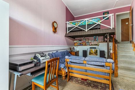 Photo of property in 2/13 Ashdown Place, Pahurehure, Papakura, 2113