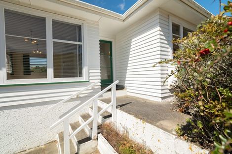 Photo of property in 27 Larsen Crescent, Tawa, Wellington, 5028