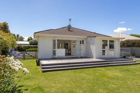 Photo of property in 63 Ngaio Street, Saint Martins, Christchurch, 8022