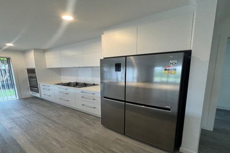 Photo of property in 12 Boocock Crescent, Orewa, 0931