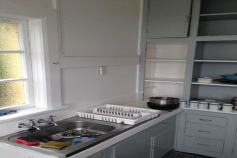 Photo of property in 2/134 Evans Bay Parade, Roseneath, Wellington, 6021