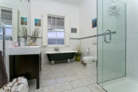 Photo of property in 1 Mozeley Avenue, Devonport, Auckland, 0624