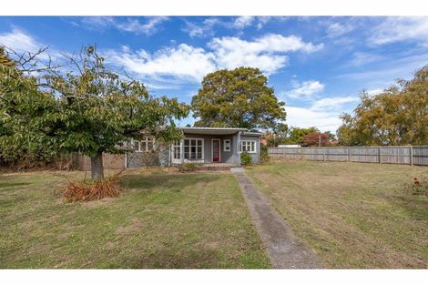 Photo of property in 29 Stalkers Road, Woodend Beach, Woodend, 7691