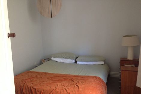 Photo of property in 69 Rolleston Street, Mount Cook, Wellington, 6021