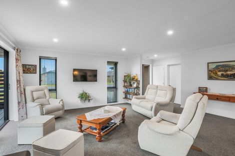 Photo of property in 4 Catchpole Place, Woodend, 7610