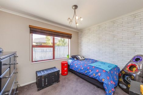 Photo of property in 40 Geneva Terrace, Kelvin Grove, Palmerston North, 4414