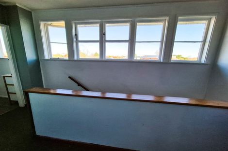 Photo of property in 35 Ross Crescent, Fairfield, Hamilton, 3214