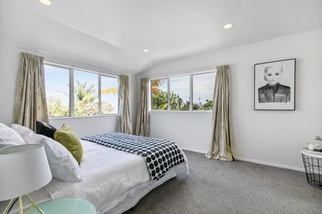 Photo of property in 1/21 Stafford Road, Northcote Point, Auckland, 0627