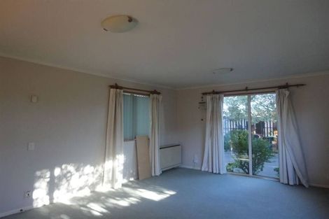 Photo of property in 94 Memorial Avenue, Ilam, Christchurch, 8053