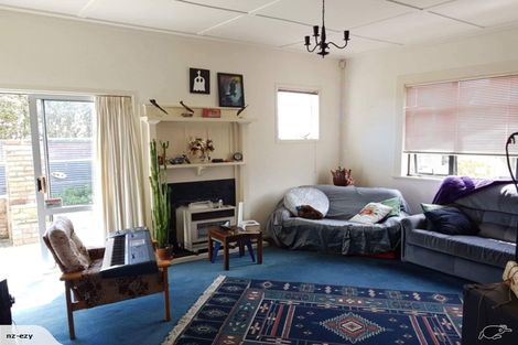 Photo of property in 295 Glover Road, Hawera, 4675