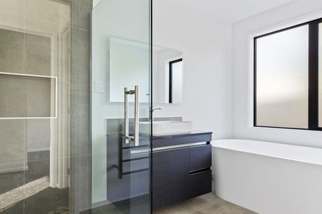 Photo of property in 73 Major Hornbrook Road, Mount Pleasant, Christchurch, 8081