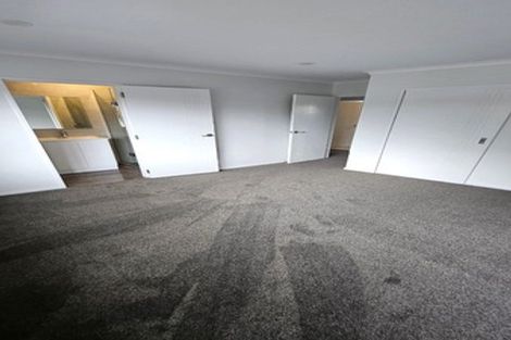 Photo of property in 425f Great South Road, Opaheke, Papakura, 2113