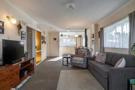 Photo of property in 6 Drury Street, Cloverlea, Palmerston North, 4412