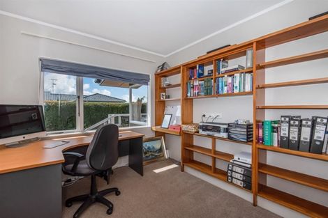 Photo of property in 72 Aberdeen Road, Campbells Bay, Auckland, 0620