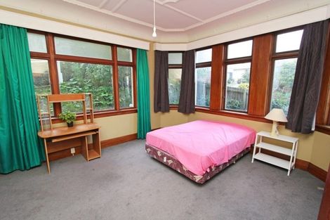 Photo of property in 40 Manor Place, Dunedin Central, Dunedin, 9016