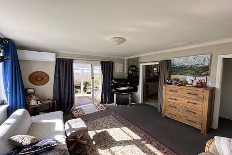 Photo of property in 12 Bush Grove, Trentham, Upper Hutt, 5018