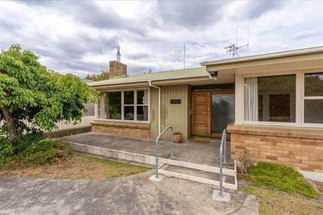 Photo of property in 6 Windsor Road, Maeroa, Hamilton, 3200