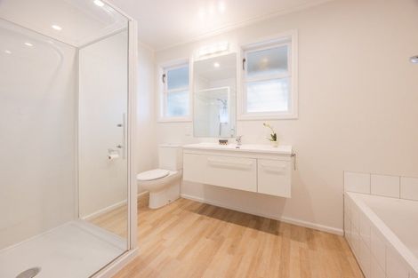 Photo of property in 6 Woburn Street, Waipukurau, 4200