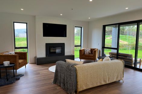 Photo of property in 32 Okaia Drive, Kinloch, Taupo, 3377