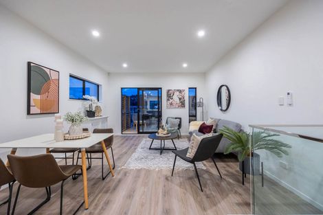 Photo of property in 10 Kari Lane, Kumeu, 0810