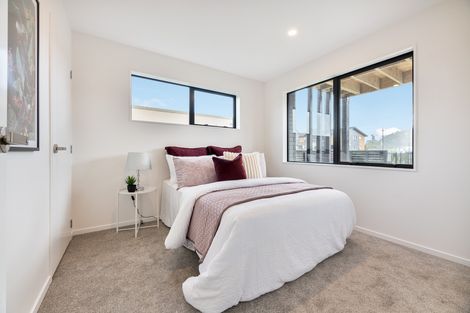 Photo of property in 10 Kari Lane, Kumeu, 0810