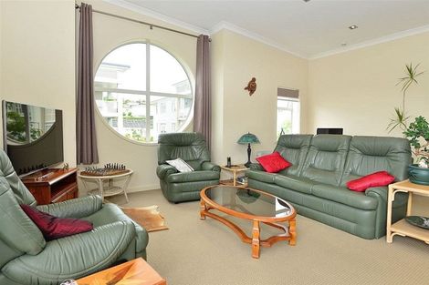 Photo of property in 42 Parkside Drive, Orewa, 0931