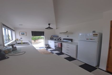 Photo of property in 21 Arden Place, Oakura, 4314