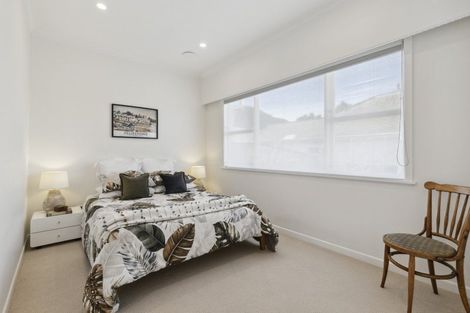 Photo of property in 8 Bristow Place, Karori, Wellington, 6012