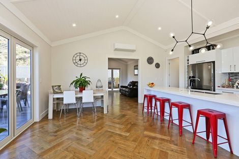 Photo of property in 5 Ridgeway Terrace, Taradale, Napier, 4112