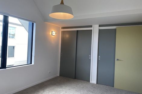 Photo of property in 76 Brougham Street, Mount Victoria, Wellington, 6011