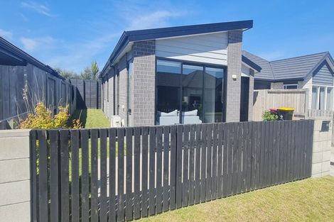 Photo of property in 98 Union Drive, Papamoa, 3118