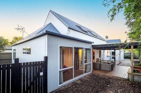 Photo of property in 2/5 Tahi Place, Belfast, Christchurch, 8051