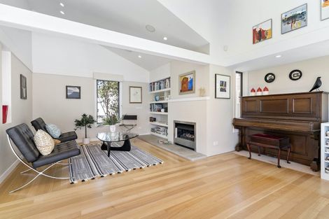 Photo of property in 96 Hill Street, Thorndon, Wellington, 6011